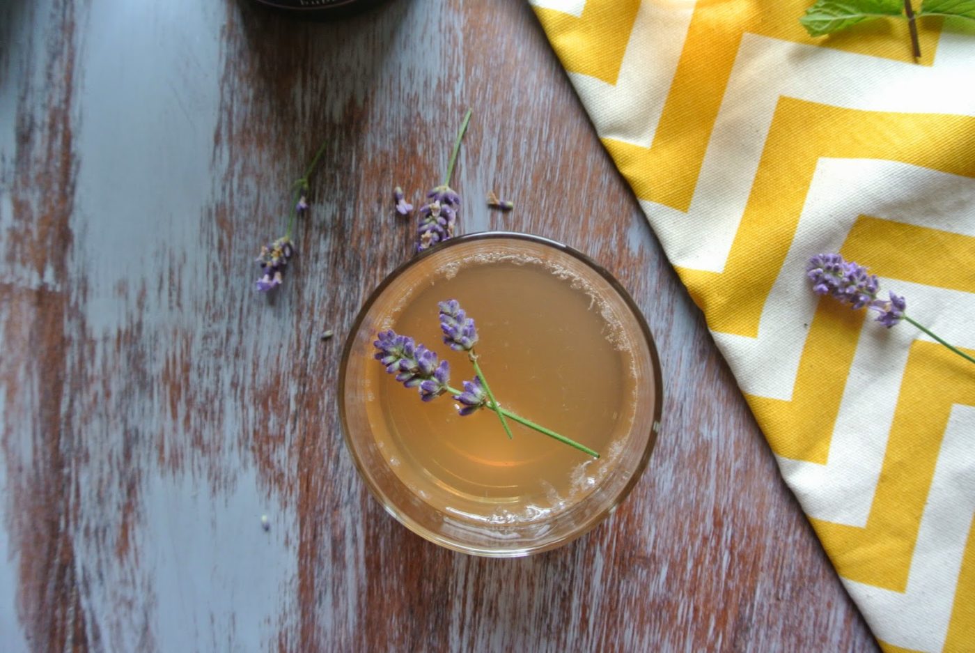 Sparkling Lavender Lemonade | Eat.Drink.Frolic.