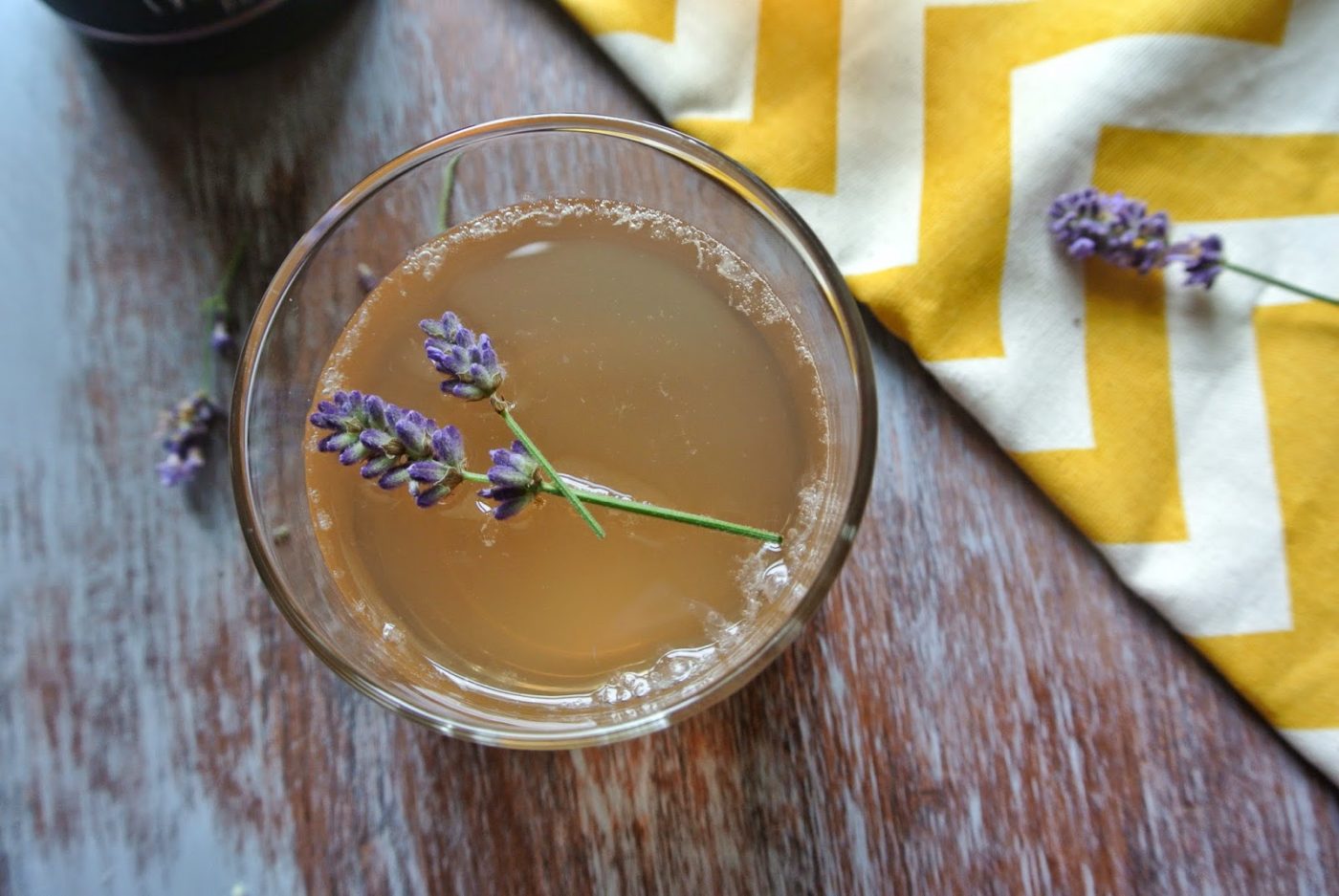 Sparkling Lavender Lemonade | Eat.Drink.Frolic.