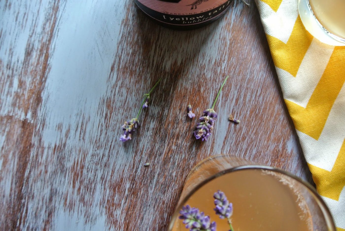 Sparkling Lavender Lemonade | Eat.Drink.Frolic.