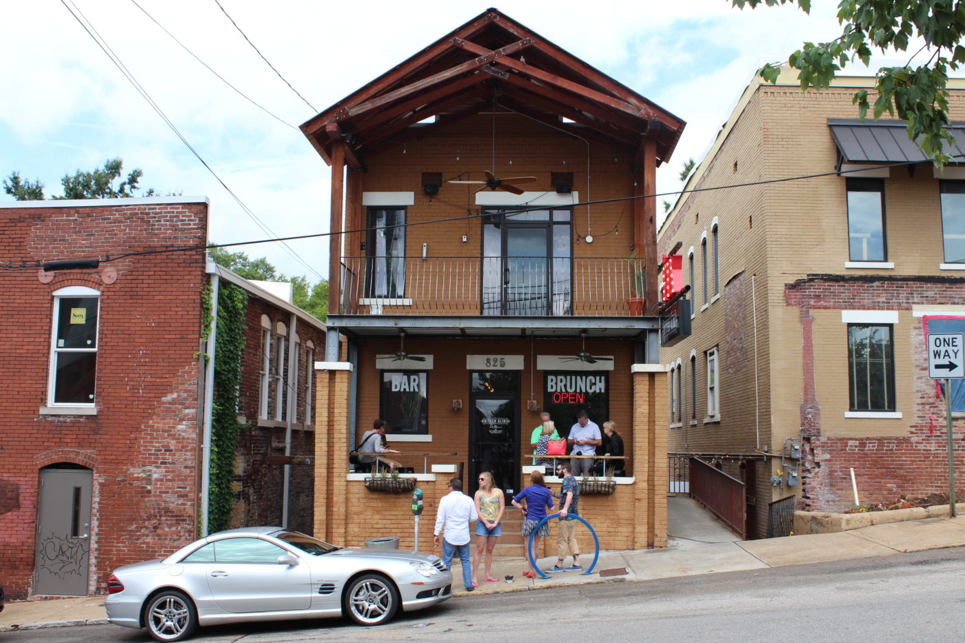 The Bitter Alibi is located on Houston Street in Chattanooga, TN. Great for dinner, drinks or just hanging out with friends.