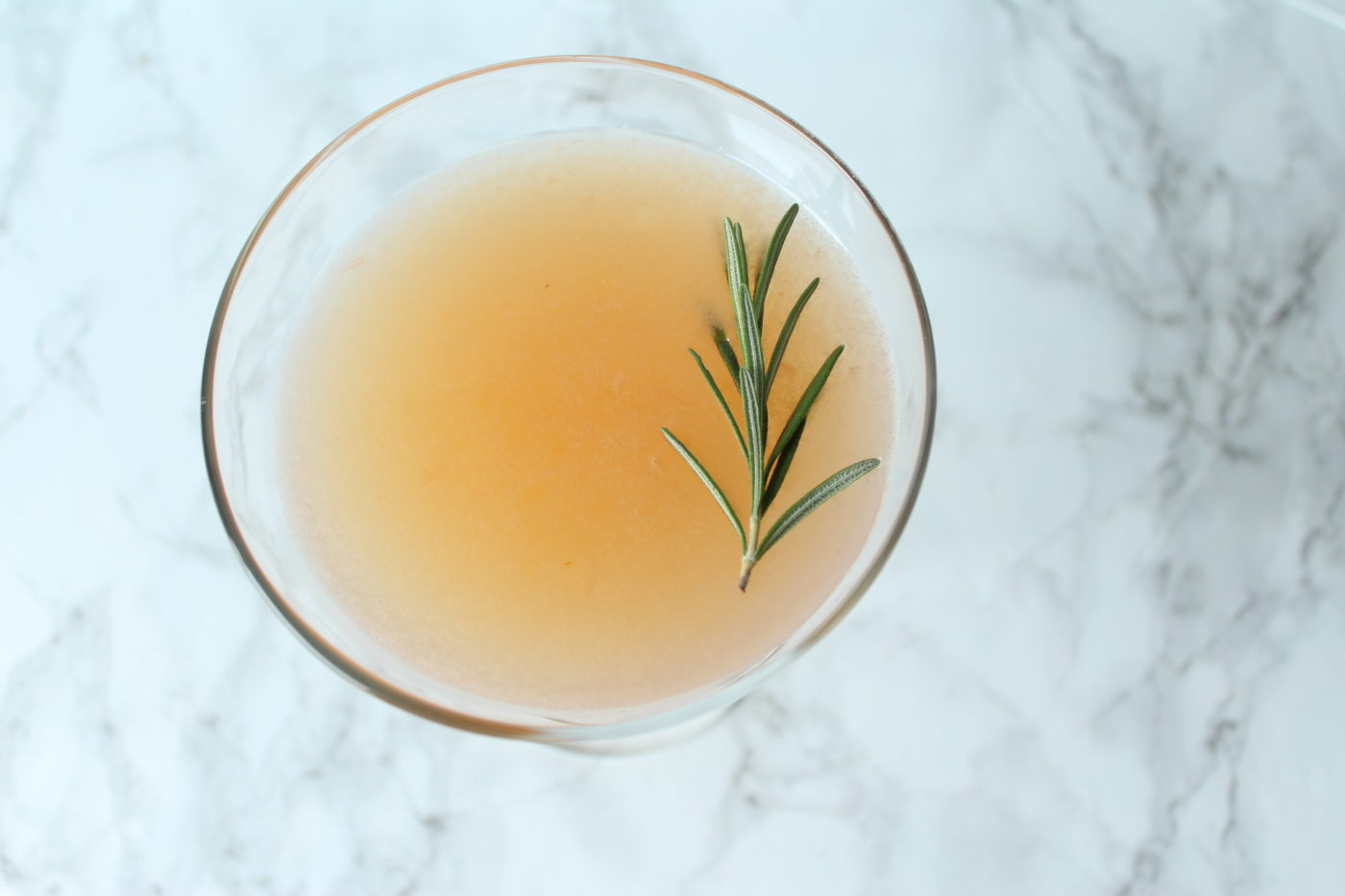 The honey child, a delicious and refreshing whiskey cocktail.
