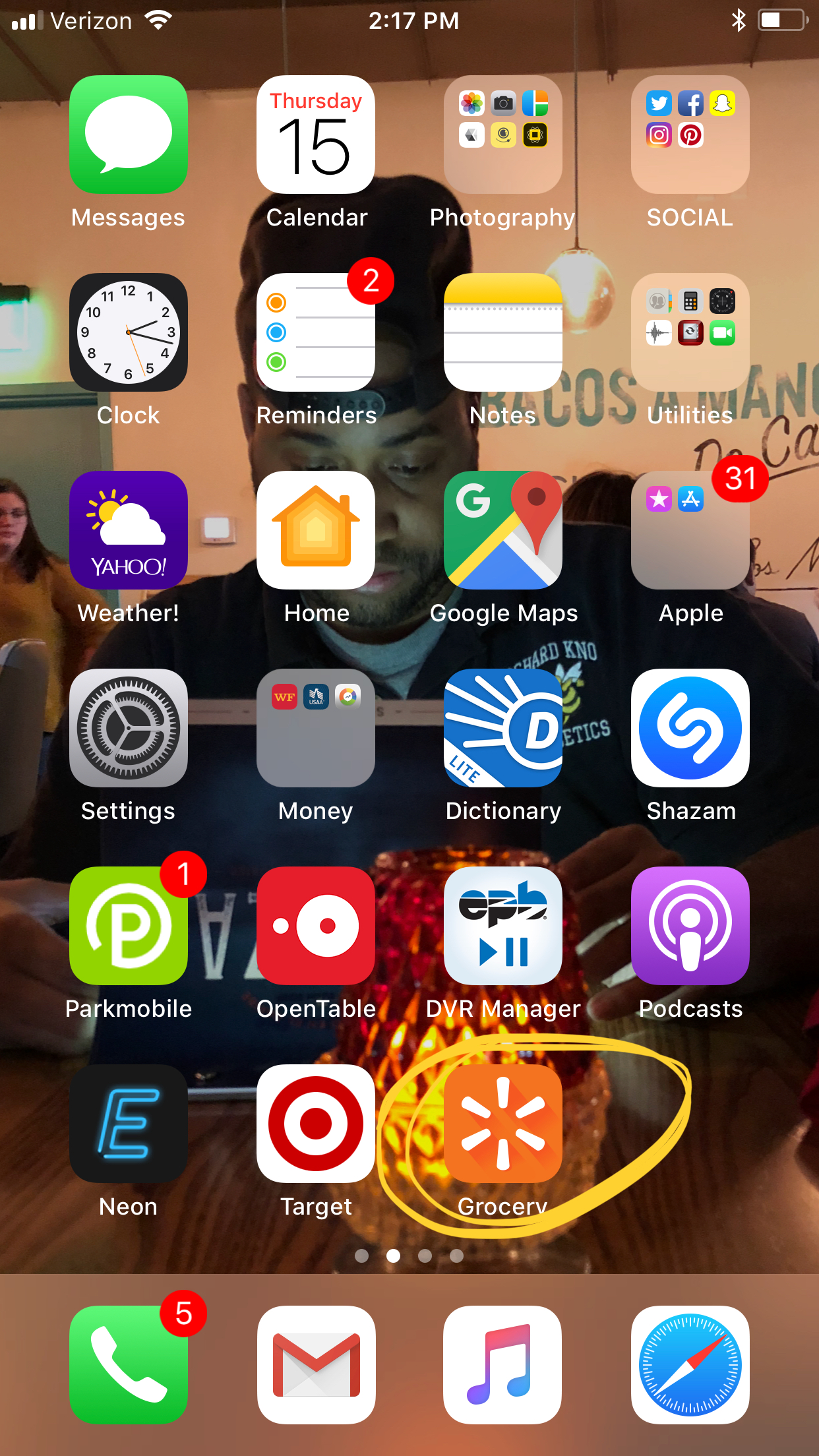 Screenshot of iPhone background - highlighting the Walmart grocery pickup app.